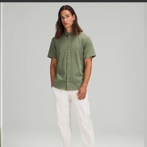 Mens lululemon airing shirt size XS